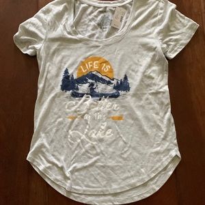 Life is better at the lake tshirt NWT